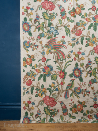 Block Printed 1920’s Chinoiserie Textile Panel

A large and completely unused length of block printed linen featuring a vibrant Chinoiserie Tree of Life pattern. European, circa 1920’s. 247cm x 131.5 cm (97 x  ...