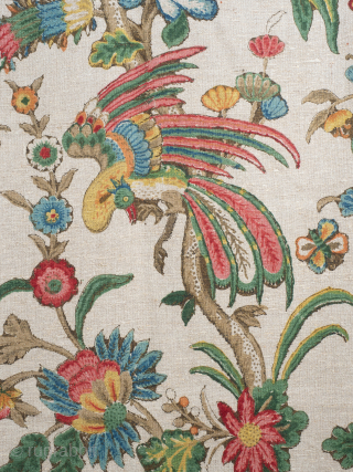 Block Printed 1920’s Chinoiserie Textile Panel

A large and completely unused length of block printed linen featuring a vibrant Chinoiserie Tree of Life pattern. European, circa 1920’s. 247cm x 131.5 cm (97 x  ...