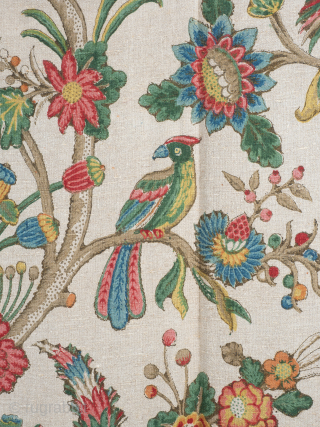 Block Printed 1920’s Chinoiserie Textile Panel

A large and completely unused length of block printed linen featuring a vibrant Chinoiserie Tree of Life pattern. European, circa 1920’s. 247cm x 131.5 cm (97 x  ...