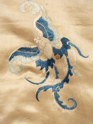 Rare Gold And Blue Chinese Altar Cloth

Blue, cream and gold floss silk embroidery in peking knot and satin stitch on a satin silk gold ground comprising four joined panels. The main field  ...