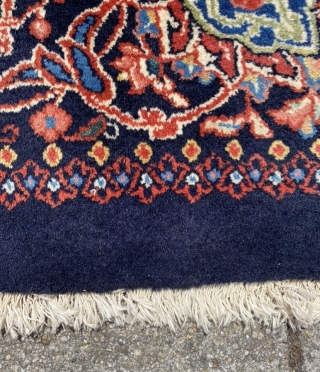 Very beautiful Sarough in excellent condition. Size 250 x 311 cm. Colors on Rugrabbit are, as usual, dull compared to the photos on my phone and in real life. Will send original  ...