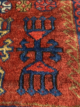 Anatolian prayer rug, 19th century. Intriguing mix of totemic animism and Islamic iconography. Glorious colors and wool. Good condition. Size 58.3 x 33.5 inch (148 x 85 cm). You may contact me  ...