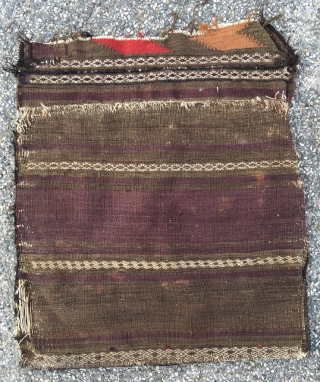 Baluch complete half khorjin. Very good colors, front good condition, some wear upper third, kilim back distressed. Original closure system. Nice filler motifs in the left side. Some fuchsine knots in the  ...