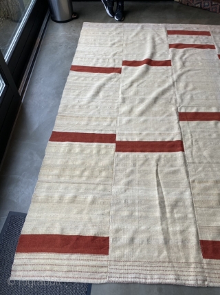 Manzandaran kilim, most likely intended as a sofreh. Typical graphic outlay. Madder on natural white wool with very attractive and subtle variations in color hue. Good squarish shape, 113 x 83 inch  ...