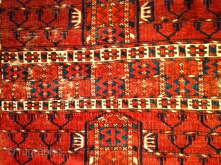 Tekke ensi mid 19th century or earleyer nice archaic design great colors 
size 47"X56"                   
