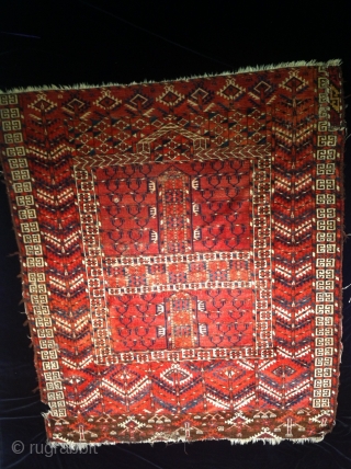 Tekke ensi mid 19th century or earleyer nice archaic design great colors 
size 47"X56"                   