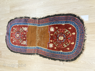 19th century Tibetan sadle cover all vegetable dyes size 2x3’10 
Rugsdc@yahoo.com                      