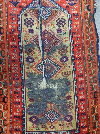 Antique East Anatolian Yörük Prayer Rug                           
