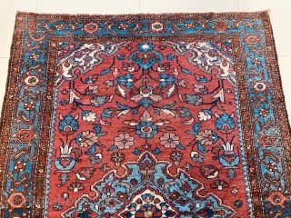Antique Heriz Karaca Rug 
Size:220x155 cm .....Contact at. anatolianpicker@gmail.com                        