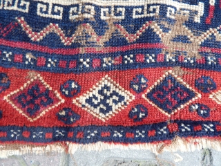 Antique East Anatolian Yörük Rug 
Size.140x70cm E-mail.anatolianpicker@gmail.com                          