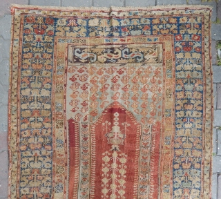 Antique West Anatolian Gördes Prayer Rug Fragment .
Size.180x125 cm E-mail.anatolianpicker@gmail.com                       