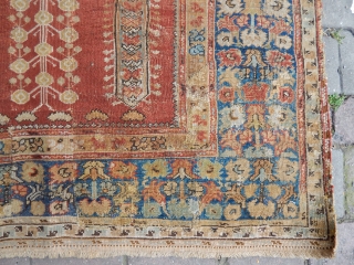 Antique West Anatolian Gördes Prayer Rug Fragment .
Size.180x125 cm E-mail.anatolianpicker@gmail.com                       