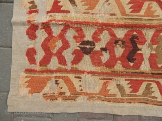 Antique Anatolian Kilim Fragment 
Size.75x82cm antolianpicker@gmail.com                           