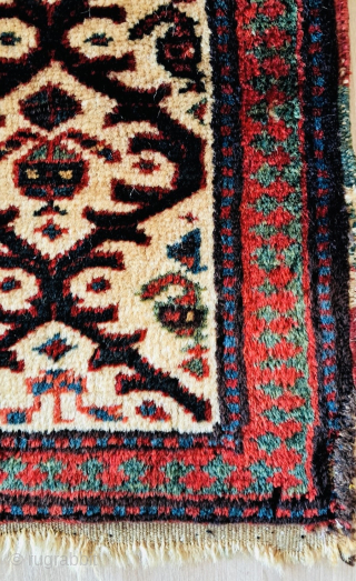 Antique Azerbaycan Kuba Bag faces                            