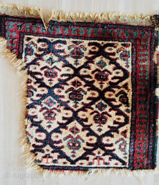 Antique Azerbaycan Kuba Bag faces                            