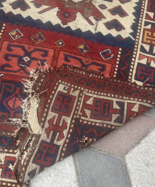 Antique East Anatolian Savak Rug
Size :184x96 cm