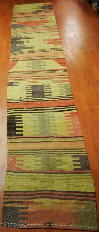 Antique Anatolian Kilim
Size.370x77cm