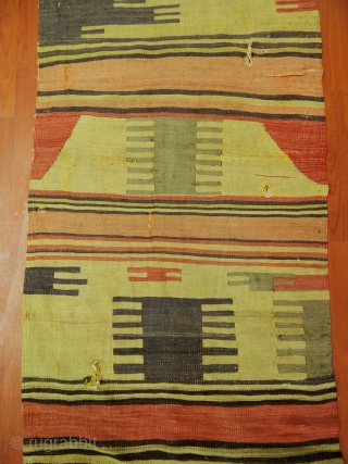 Antique Anatolian Kilim
Size.370x77cm
