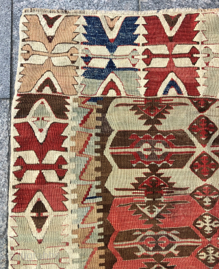 Aksaray Kilim 
 contact at directly rugbjk1903@gmail.com
                          