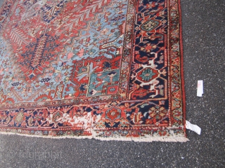 huge heriz rug 10' 5" x 13' 7" great pile super floppy clean one corner have moth damage solid foundation easy repair huge profit otherwise the rug is in very good condition.  ...