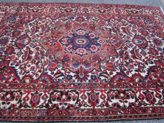 nice bakhtiari(SOLD SOLD SOLD) rug great old design 6' 10" x 10' original good condition be happy to answer any questions very reasonable price.         