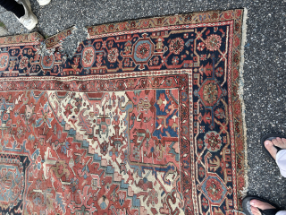 Damaged 9 x 12 heriz lots of great parts left to use for repair no dry rot no animal condition as shown this rug is for local pick up only in Malden  ...