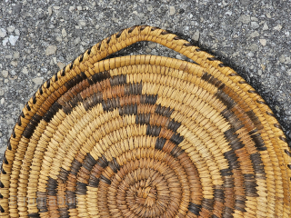 Antique Papago basket tray, Tohono O'odham Nation, ca. 1910. Whorl wind design, with a golden patina that only time can produce, hand coiled yucca and devil's claw, general good antique condition with  ...