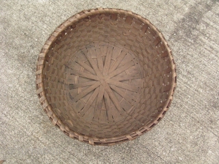 Antique Micmac basket, also Mi'kmaq, hand woven ash splints with curlicue fancy work, ca.1900, probably Maine, but the Smithsonian has 2 similar baskets with an attribution to Nova Scotia, see numbers 15/1967  ...