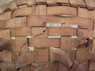 Antique Micmac basket, also Mi'kmaq, hand woven ash splints with curlicue fancy work, ca.1900, probably Maine, but the Smithsonian has 2 similar baskets with an attribution to Nova Scotia, see numbers 15/1967  ...