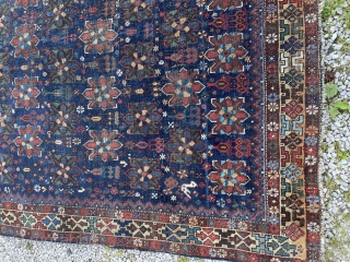 Gorgeous antique khamseh. Older than many. Super border and tight weave. Bit stiff so needs a wash. 197 by 140 cm            