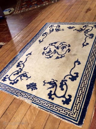 Antique Chinese Rug, 168x122cm (66"x48")
Ca. 1850 or earlier?,
Very iconic design. 
Not in perfect condition but still beautiful.
Some small worn areas mostly in dark blue. 
Missing narrow borders on both sides

   