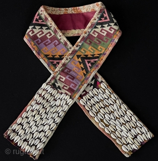 Antique Uzbekistan Lakai Silk Cross Stitch Belt with Shell. Size - ''82 cm x 7 cm'' turkmansilver@gmail.com.                