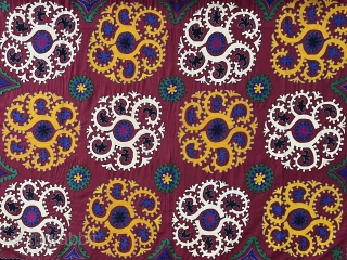 Uzbekistan - Samarkand Silk Embroidered Suzani & Wall Hanging Decoration. Silk Embroidery on Cotton Fabric. Size - ''225 cm x 175 cm'' turkmansilver@gmail.com          