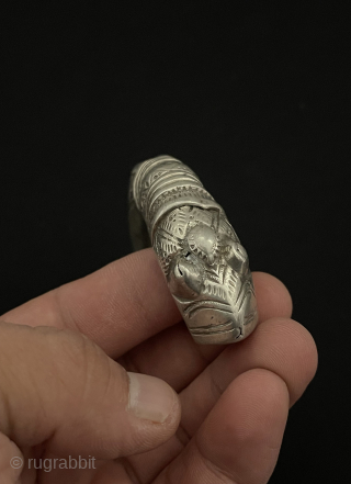 Antique Turkmen Handcarved on Silver Talisman Bracelet. Size - ''8.5 cm x 1.7 cm'' - 
İnnir Circumference : 13.5 cm - Weight : 55 gr. turkmansilver@gmail.com       