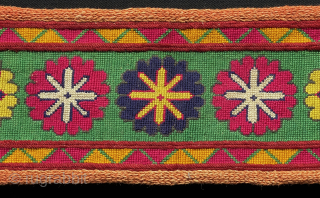 Azerbaijan Cross Stitch Silk Embroidered Headband Good quality Fine Silk Embroidered Textile. Size - ''50.5 cm x 7.5 cm'' turkmansilver@gmail.com             