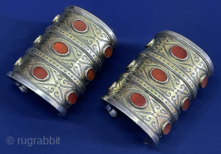 Central - Asian Turkmen - Tekke Tribal Silver Cuff Bracelets Fine Gilded with Carnelian  Good Condition. Size - ''9 cm x 6.5 cm'' - İnnir circumference : 14.5 cm - Weight  ...