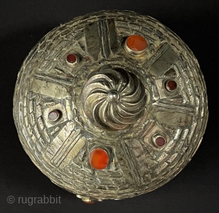 Central - Asian Antique from Afghanistan Traditional Silver Wedding Hat with Carnelian Original Ethnic Tribal Jewelery. Turkmen Art Collector Jewelry. Circa - 1900 or earlier
Size - ''19.5 cm x 19.5 cm'' -  ...