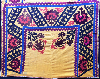 Uzbekistan - Samarkand silk embroidered window blind suzani. Fine cross stitched silk embroidered on cotton. Size : 78.5'' x 49'' - ''200 cm x 125 cm'' turkmansilver@gmail.com.      
