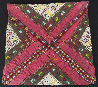 Antique Turkmen - Tekke Tribal Silk Embroidered Vanity Bag.Size - Lenght : 41 cm - Height : 27 cm - Width : 20 cm. turkmansilver@gmail.com        