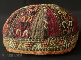 Antique Turkmen Tekke Silk Embroidered on Hand Loomed Fabric Child Hat & Skullcap.
İt is very fine silk embroidered on cotton and it is top condition. Size - ''Height : 8 cm -  ...
