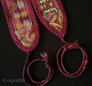 Antique Uzbekistan Very Fine Silk Embroidered Headband & Old Textile. İt is All Fine Silk Embroidered on Cotton. Size - ''60 cm x 5 cm'' turkmansilver@gmail.com.       