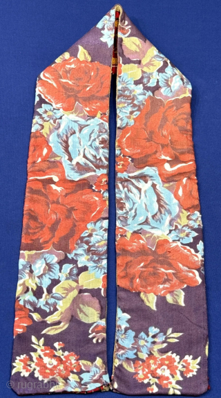 Antique Uzbekistan Lakai silk embroidered belt. Size - 49.5'' x 3.5'' - ''126 cm x 9 cm'' turkmansilver@gmail.com.               