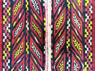 Turkmen silk embroidered chirpy fragment. Great saturated natural colors. Size - 33.5'' x 3.5'' - ''85 cm x 9.5 cm'' turkmansilver@gmail.com.            