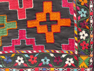 Tajikistan Lakai Silk Embroidered Aina Khalta & Mirror Cover. İt is fine chain stithed embroidery on cotton. Natural colors and great condition. Lined with printed Russian cotton. Size - ''65 cm x  ...