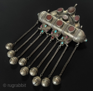 Central-Asian Antique Turkmen - Ersary Tribal Silver Amulet Tumar Necklace with Carnelian and Gemstone. Circa - 1900 Size - Height with tassel : 24.5 cm - Height : 13 cm - Width  ...