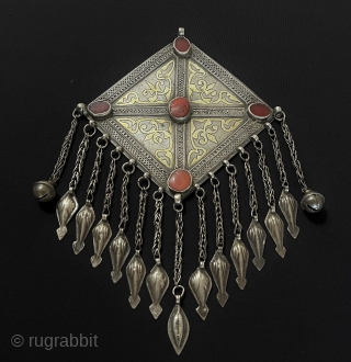 Central-Asian Antique Turkmen Tribal Silver Necklace - Gonchuk Fine Hand Carved Gilded with Old Carnelian Circa - 1900s Size - ''15.5 cm x 15.5 cm'' - Lenght : 25 cm - Tassels  ...