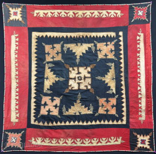 Antique Syria patchwork bokhca & hanging. An ethnic colorful patchwork with silk and metallic embroidery on cotton and linen pieces. İt is in great condition. Size : 46'' x 46'' - ''117  ...