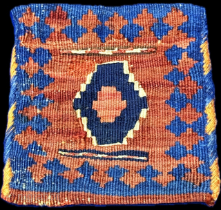 Caucasian pair of side spoon holder and mini bag. Fine weave with natural high altitude wool. Original backing minimalist design. Circa - 1920 - 30s. Size : 7.5'' x 7'' - ''18.5  ...