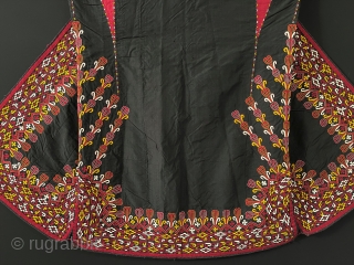 Antique Traditional Turkmen Silk Embroidered Chirpy Costume. Size - Arm lenght : 162 cm - Height : 106 cm - Armpit : 62 cm         