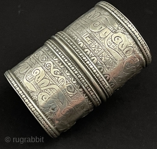 Antique Afghanistan - Olam Tribal Silver Talisman Cuff Bracelet Arm band Circa - 1900s Excellent Condition ! Size - ''9.5 cm x 6.5 cm'' - İnnir circumference : 16 cm - Weight  ...